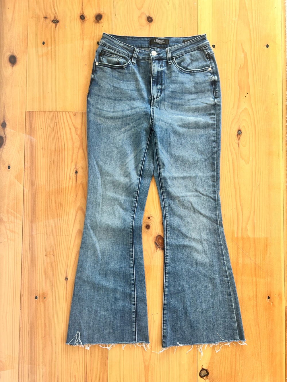 Judy Blue Jeans Women’s Flare Medium Wash with Raw Hem Classic